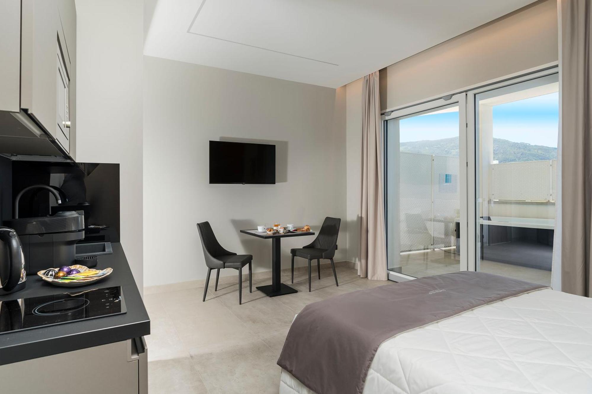 Emerald Hotel Residence Cefalù Exteriör bild